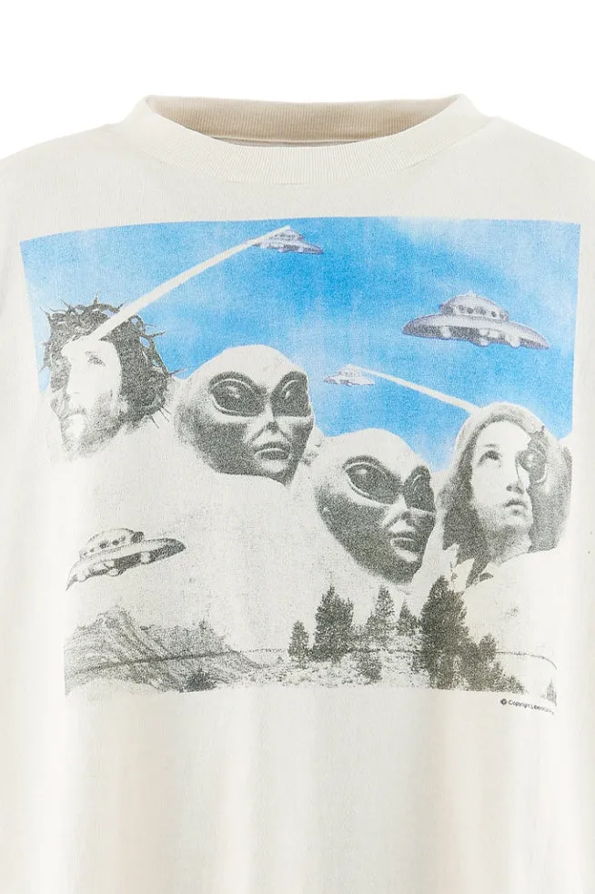 SAINT Mxxxxxx × Sean Wotherspoon SW_SS TEE/KIKI/WHT Alien Crisis/Alien President Mountain TEE Off-White S-XL Super Handsome Co-branded Alien Print Design Correct Version Customized SW Co-branded Accessories Cylindrical Seamless High Weight Fabric Enzyme Heavy Wash Water Distress Handmade Garment Graffiti Splashing Ink